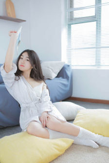 撑开乖女H